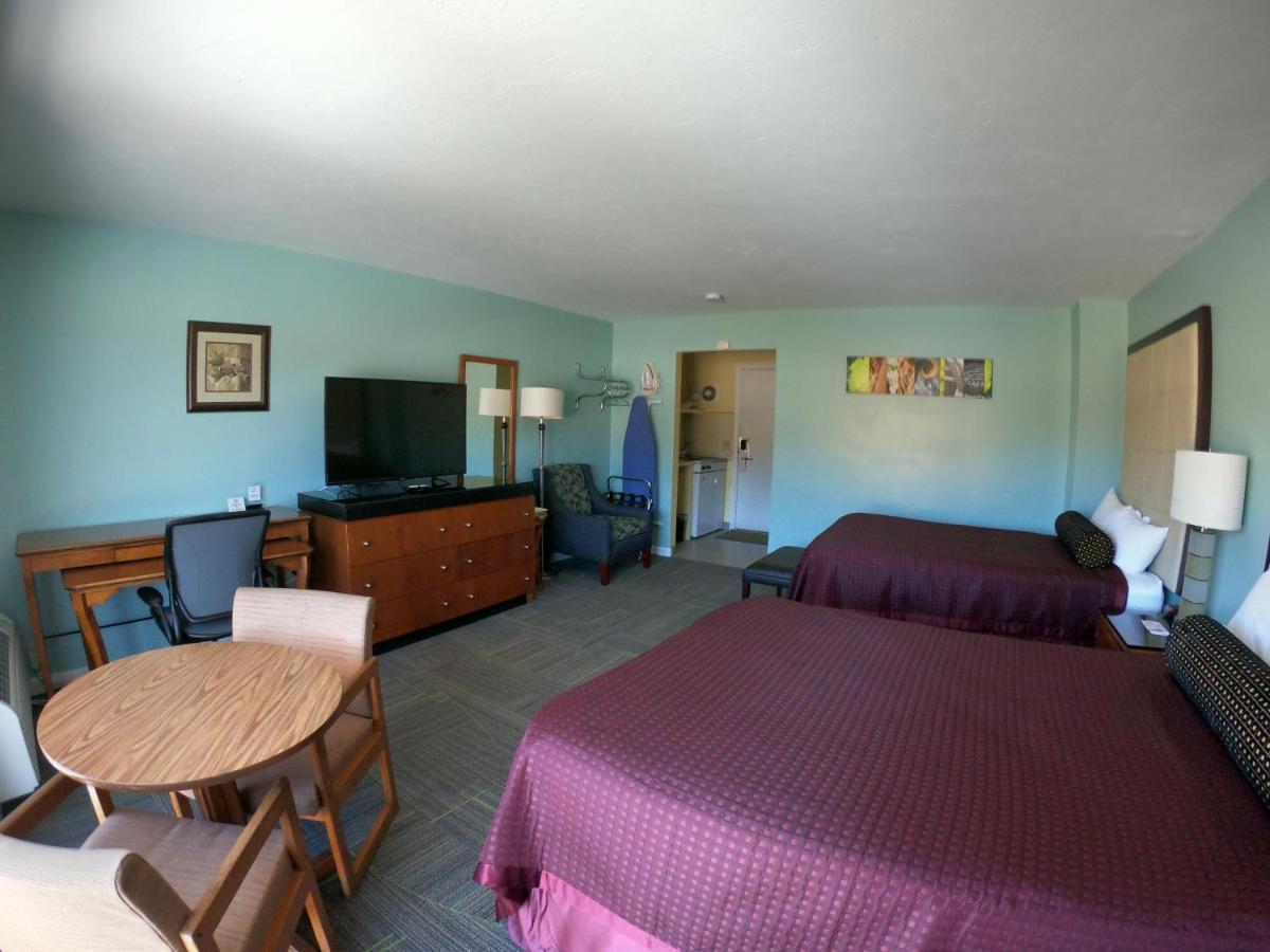 Copper Lantern Motor Lodge West Brookfield エクステリア 写真