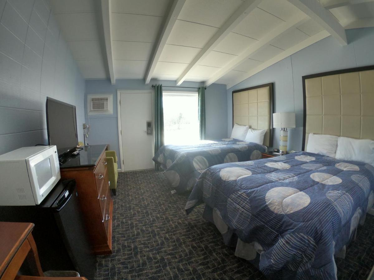 Copper Lantern Motor Lodge West Brookfield エクステリア 写真