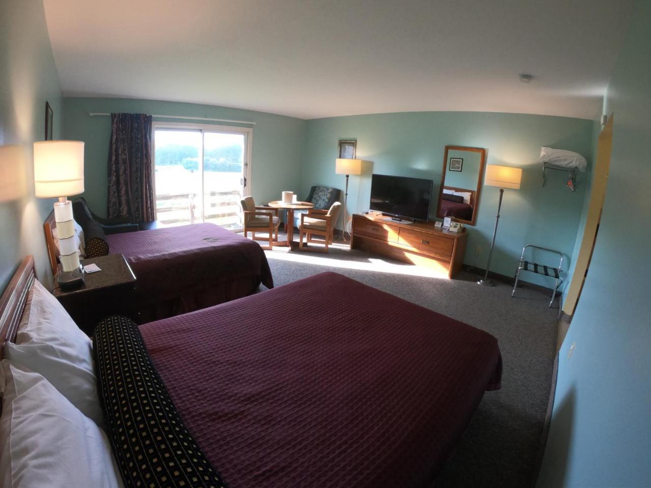 Copper Lantern Motor Lodge West Brookfield エクステリア 写真